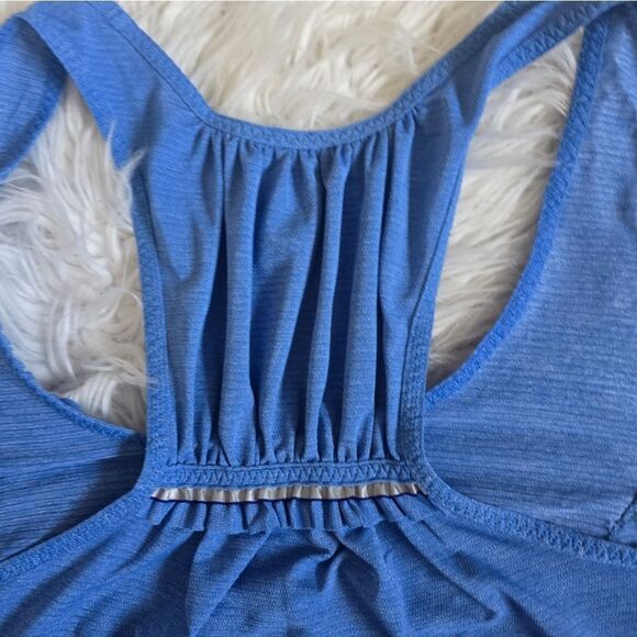 Lululemon Tank Like New - Picture 4 of 4